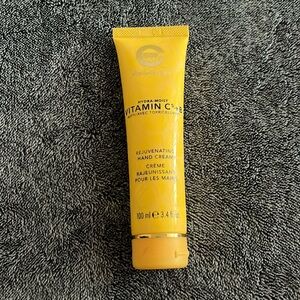 Elizabeth Grant rejuvenating hand cream vitamin C and B